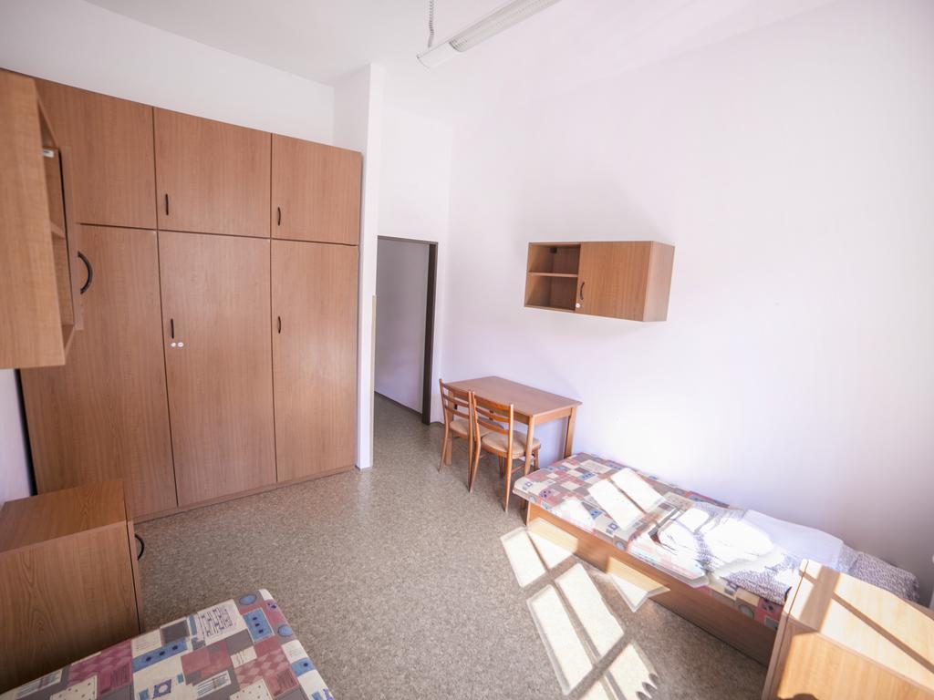 Dizzy Daisy Hostel Prag Zimmer foto